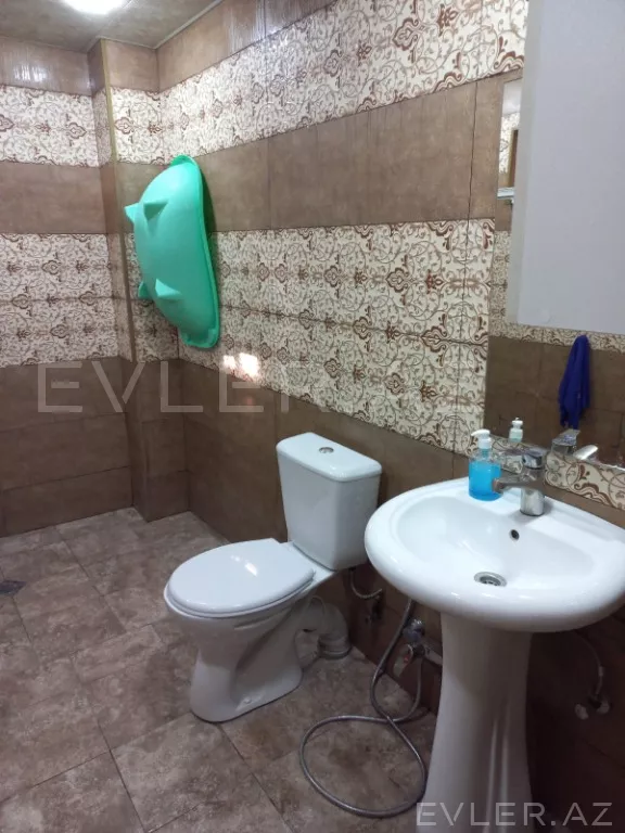 Satılır, köhnə tikili