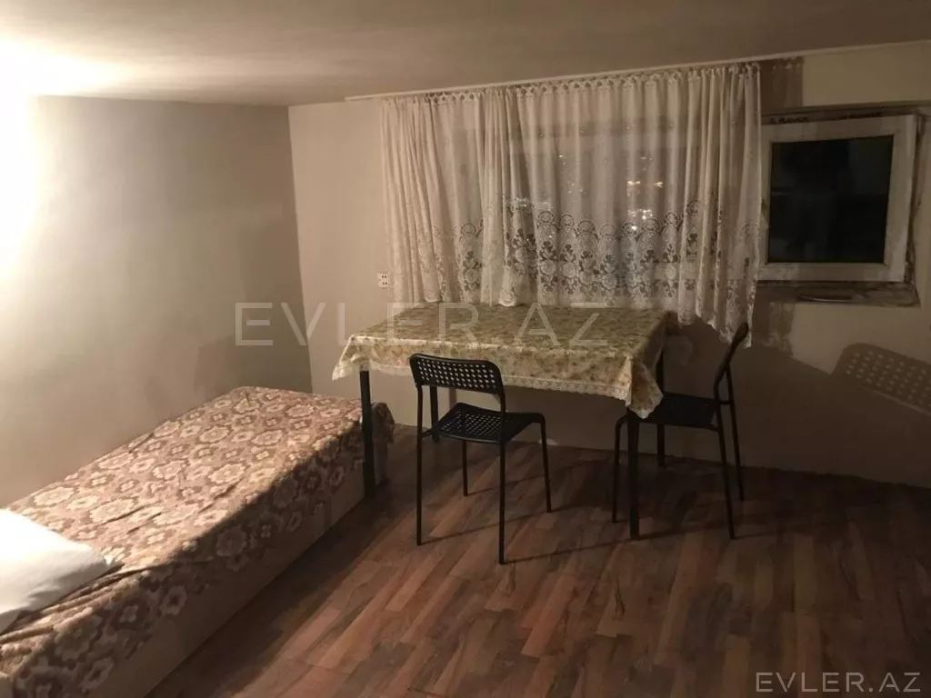Satılır, köhnə tikili