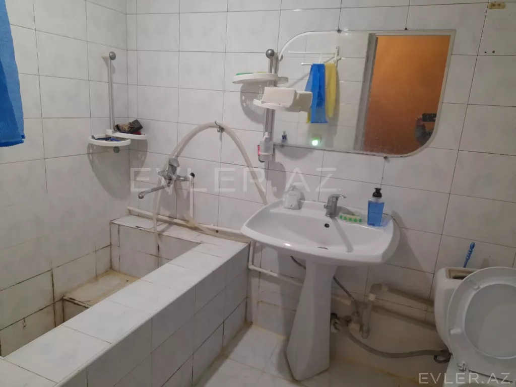 Satılır, köhnə tikili