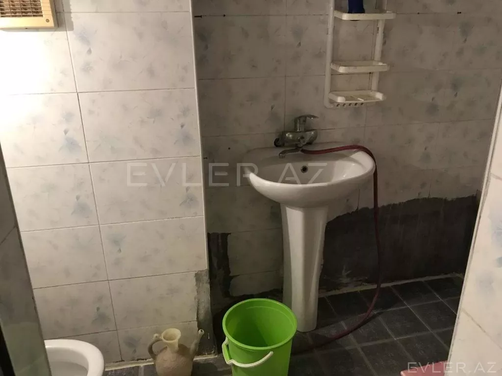 Satılır, köhnə tikili