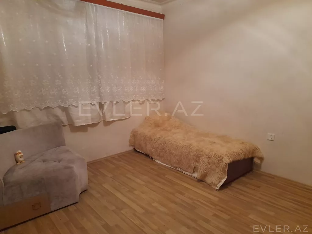 Satılır, köhnə tikili