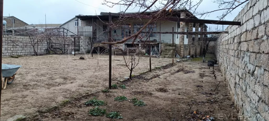 Satılır, həyət evi/villa