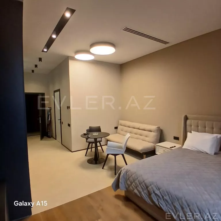 Satılır, həyət evi/villa