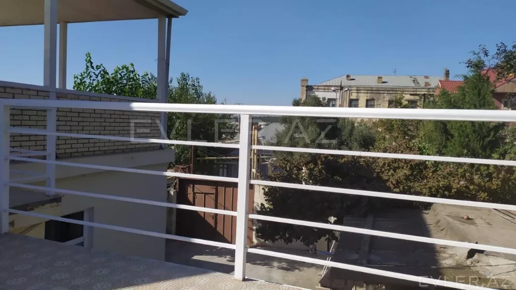 Satılır, həyət evi/villa