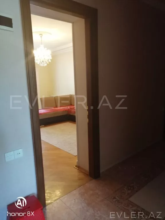 Aylıq, köhnə tikili