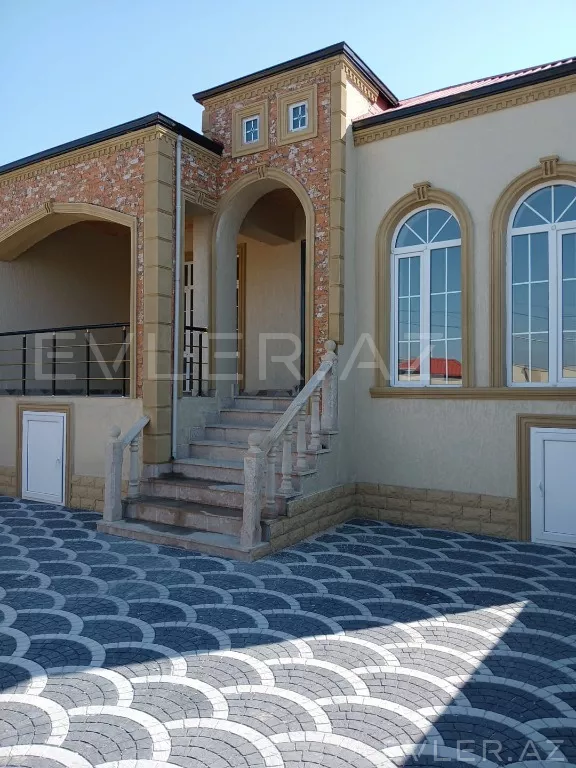 Satılır, həyət evi/villa