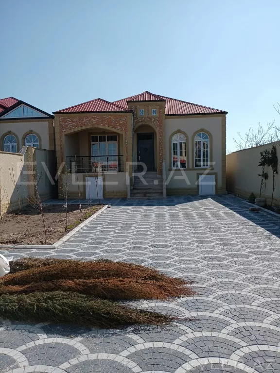 Satılır, həyət evi/villa