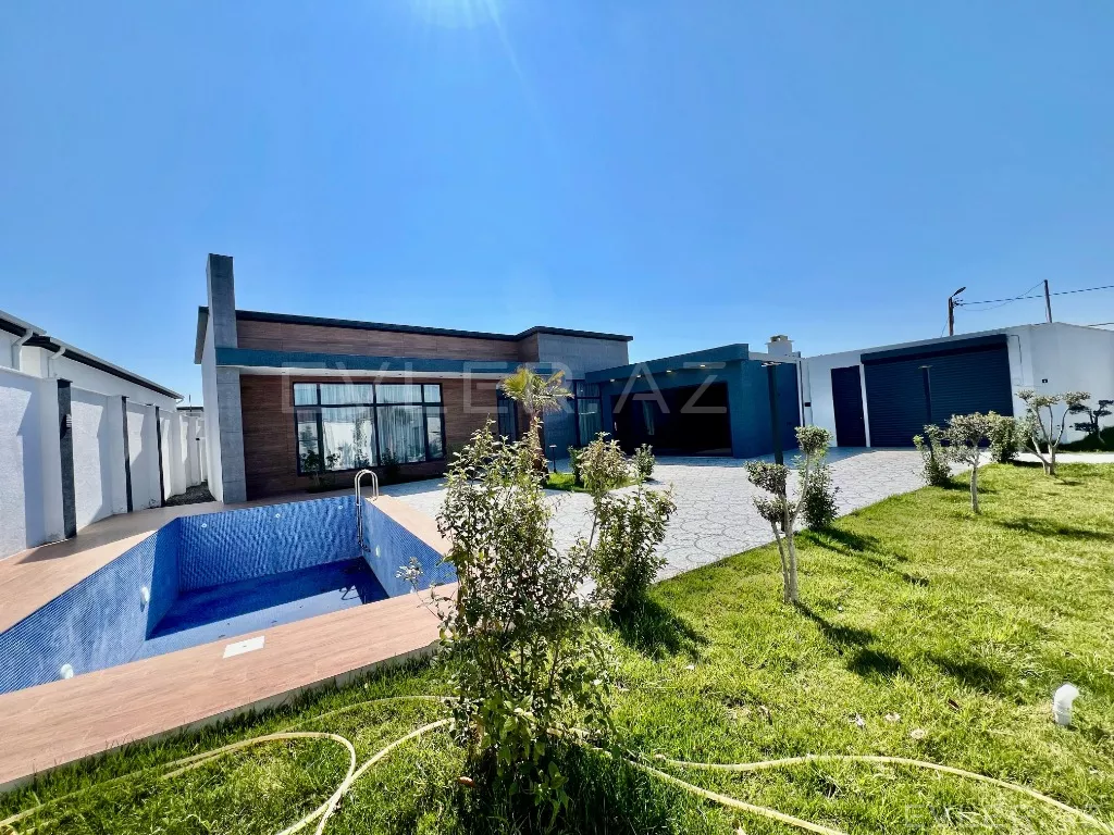 Satılır, həyət evi/villa