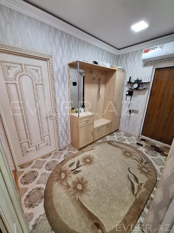 Satılır, köhnə tikili