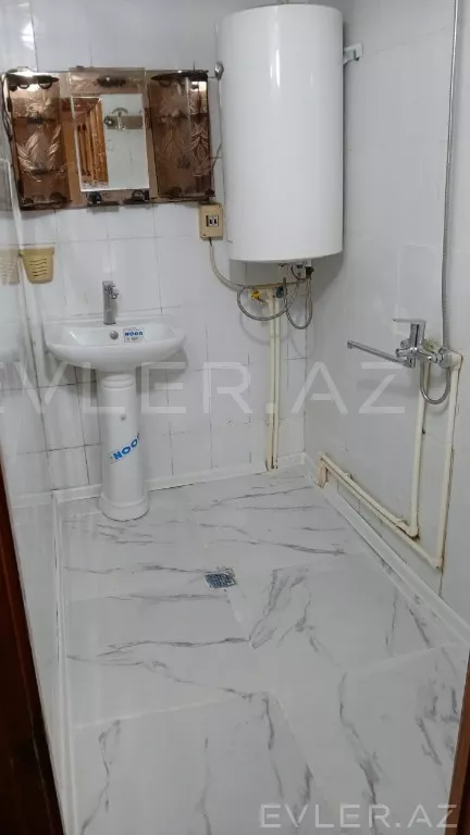 Aylıq, köhnə tikili