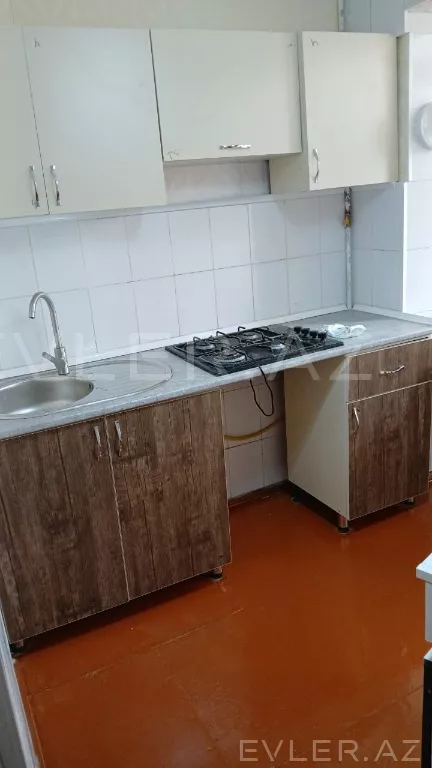 Aylıq, köhnə tikili