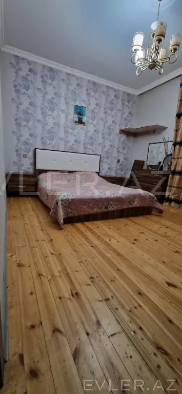 Satılır, həyət evi/villa