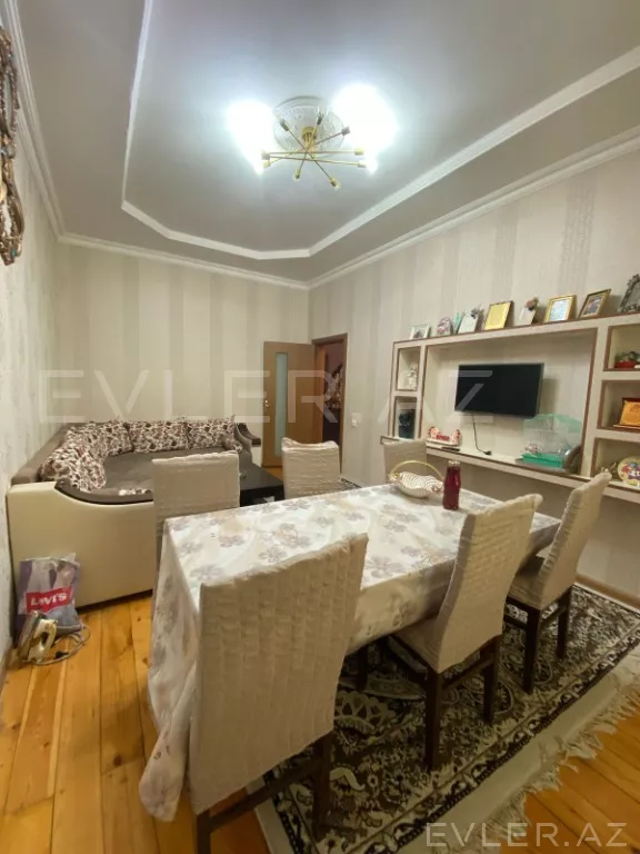 Satılır, həyət evi/villa