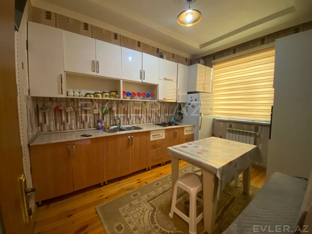Satılır, həyət evi/villa