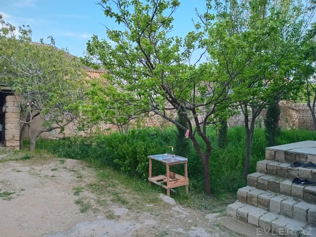 Satılır, həyət evi/villa