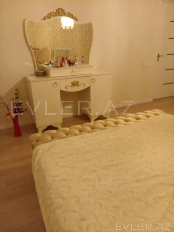 Satılır, həyət evi/villa