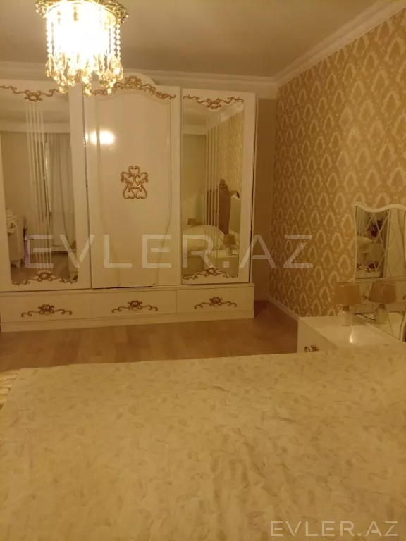 Satılır, həyət evi/villa