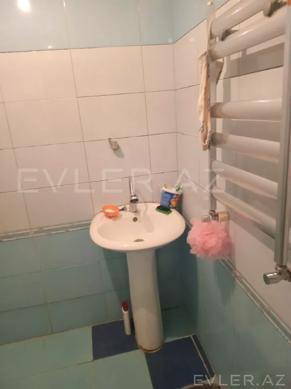 Satılır, həyət evi/villa