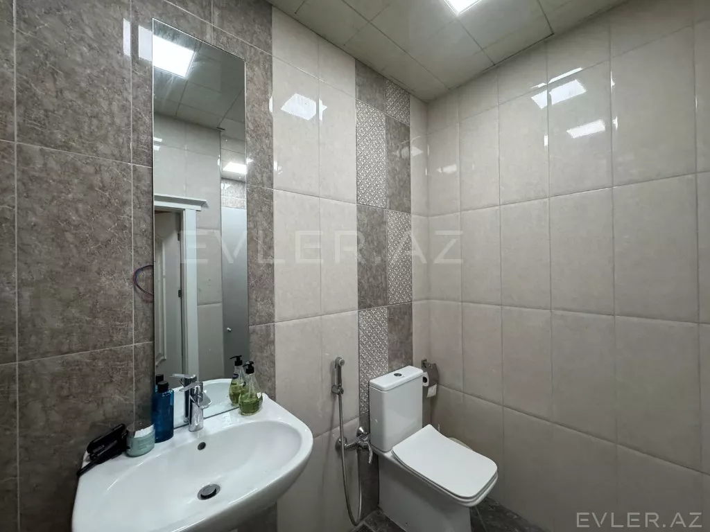 Satılır, həyət evi/villa