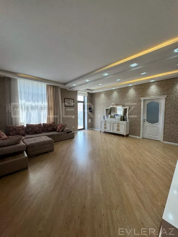Satılır, həyət evi/villa