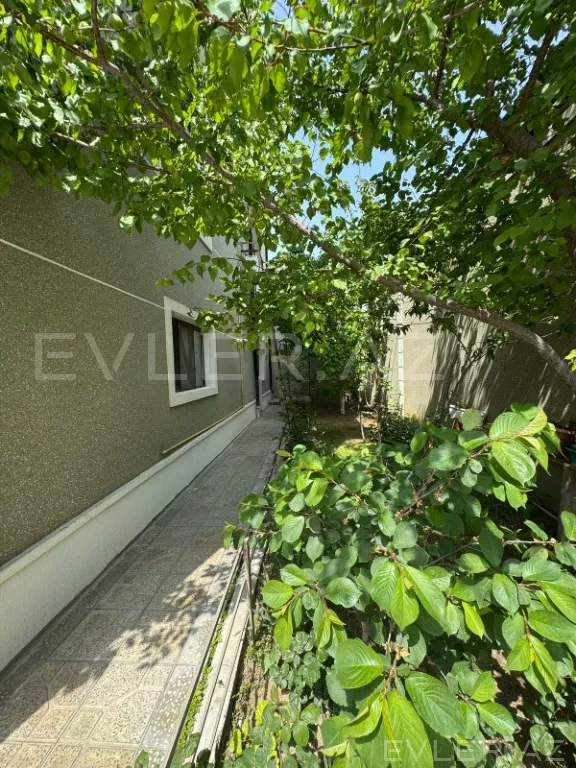 Satılır, həyət evi/villa