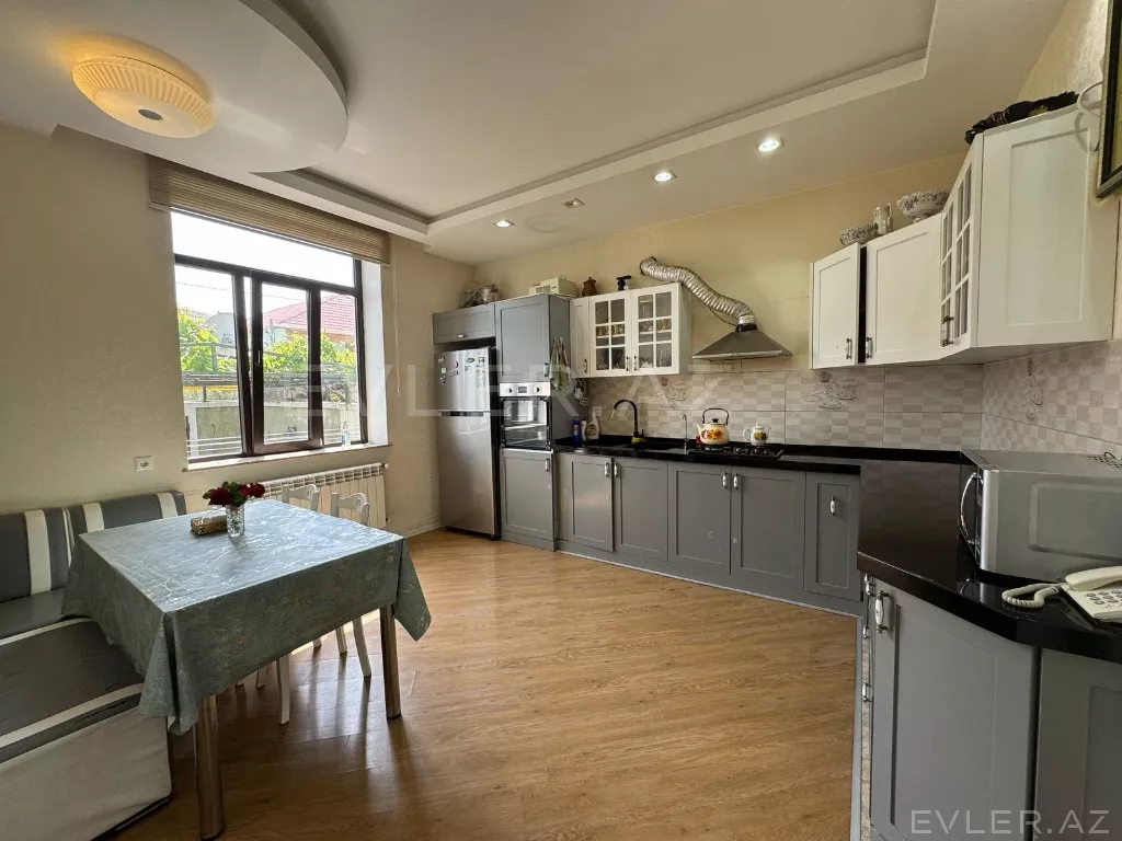 Satılır, həyət evi/villa