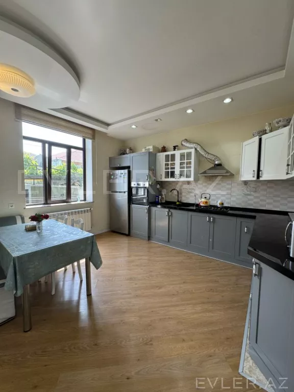Satılır, həyət evi/villa