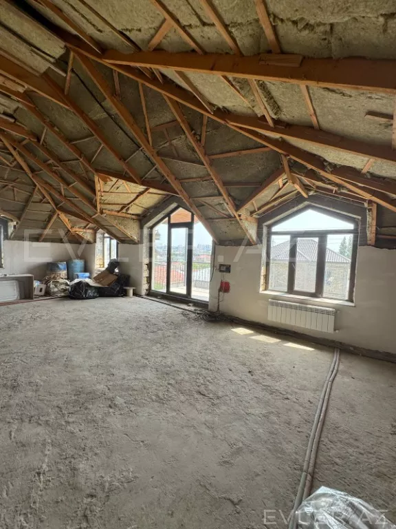 Satılır, həyət evi/villa