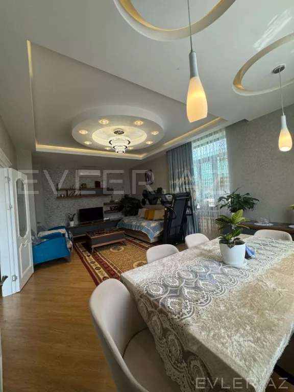 Satılır, həyət evi/villa