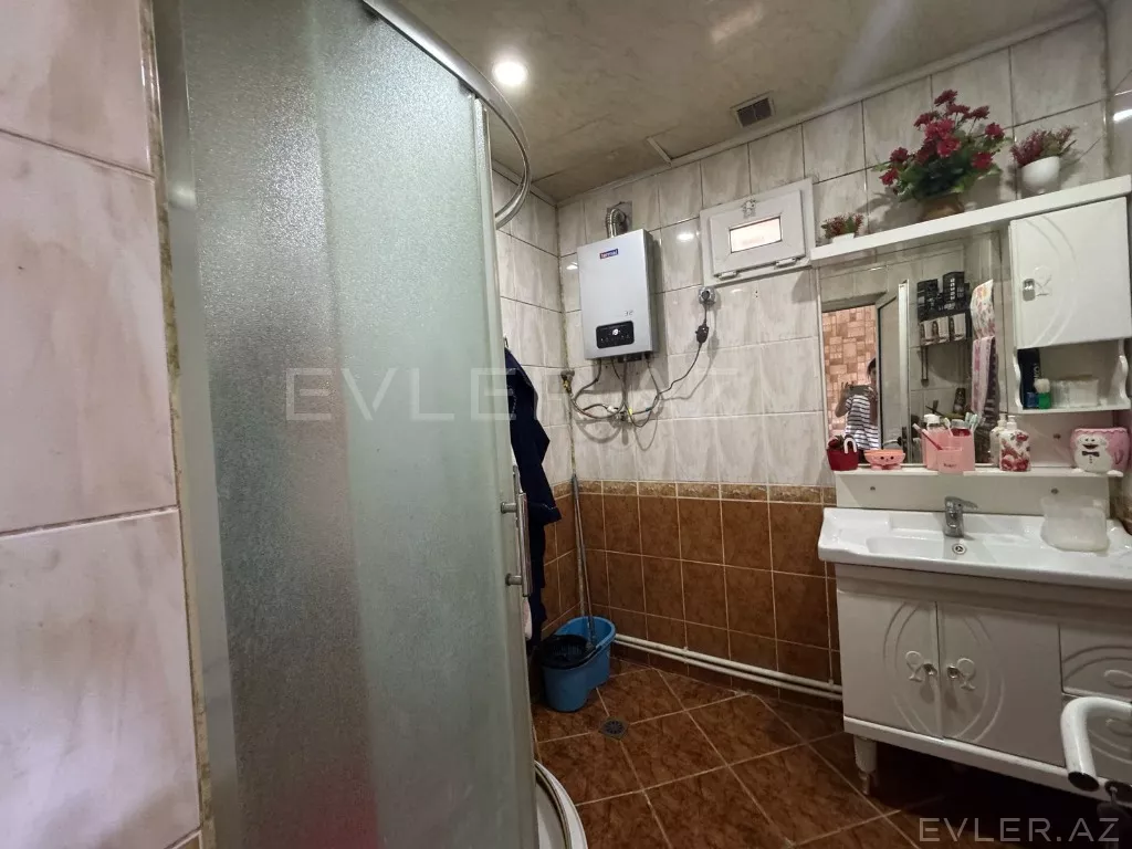 Satılır, həyət evi/villa