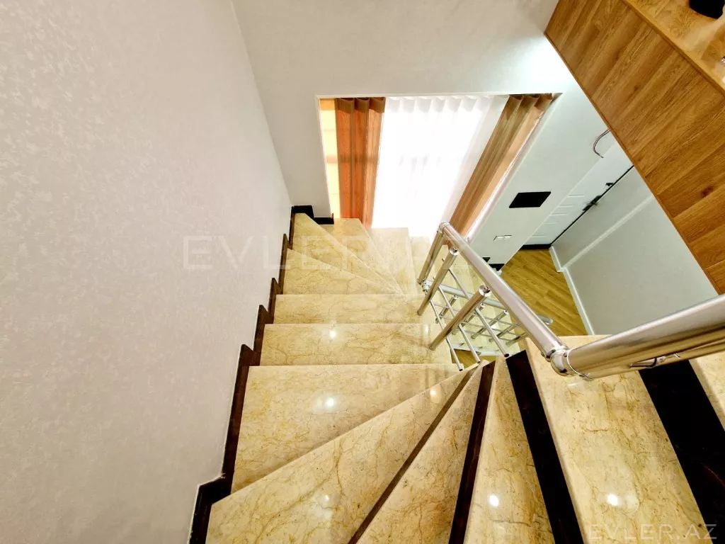 Satılır, həyət evi/villa