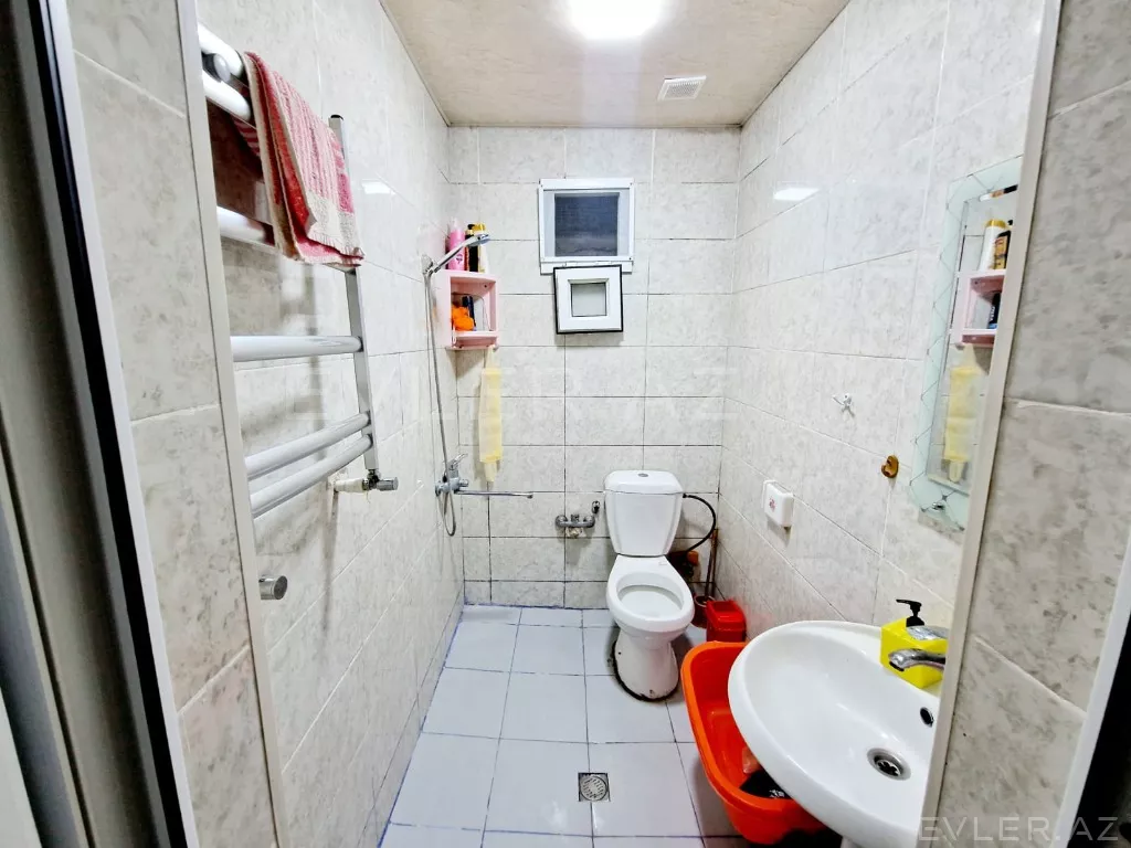 Satılır, həyət evi/villa