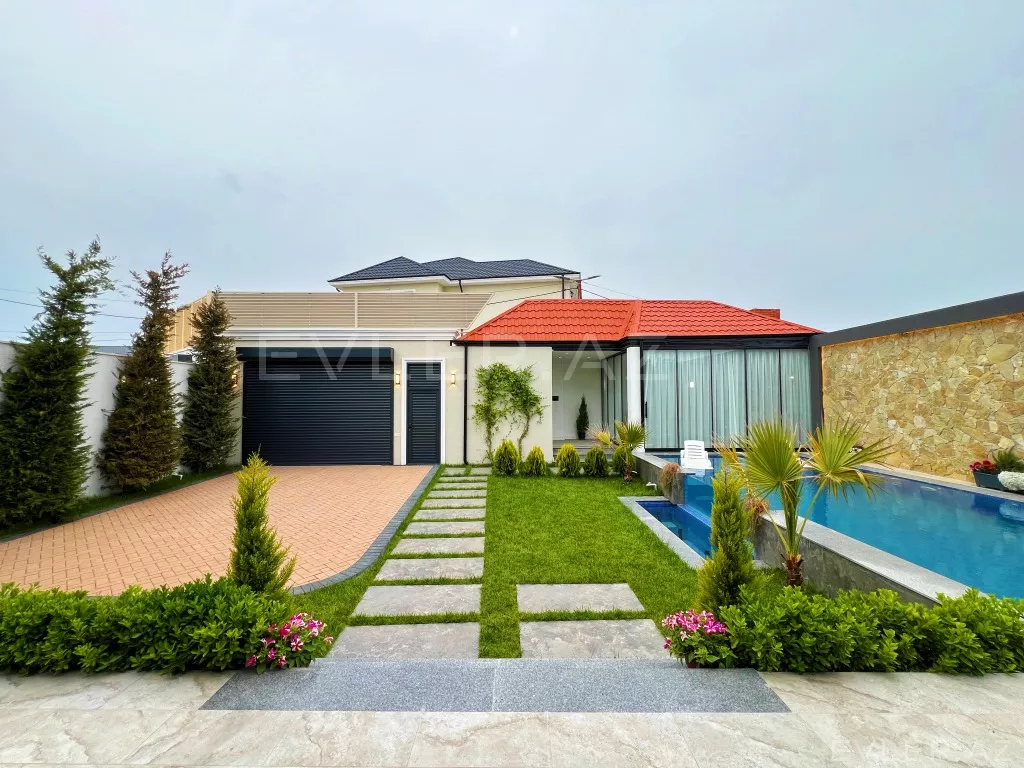 Satılır, həyət evi/villa