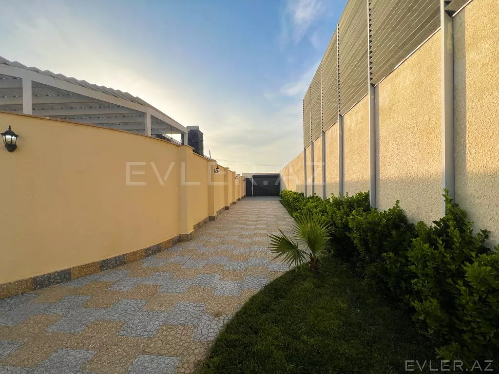 Satılır, həyət evi/villa