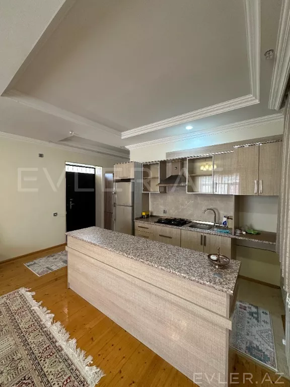 Satılır, həyət evi/villa