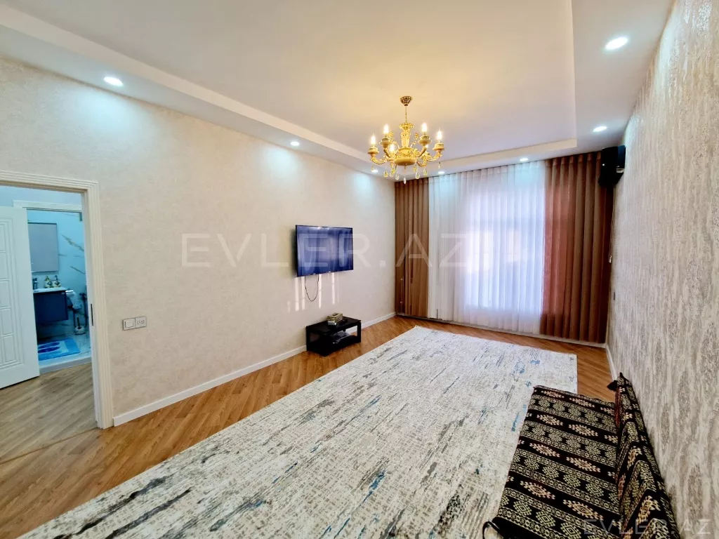 Satılır, həyət evi/villa