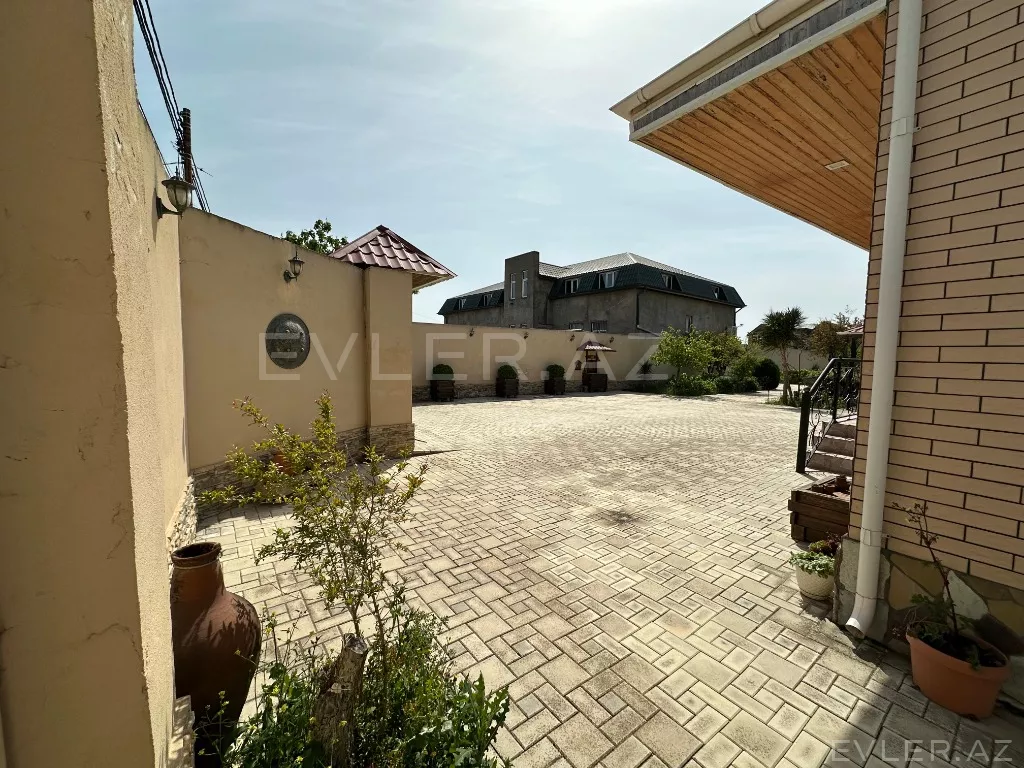 Satılır, həyət evi/villa
