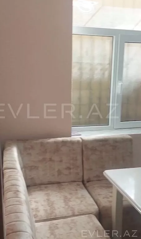 Satılır, həyət evi/villa