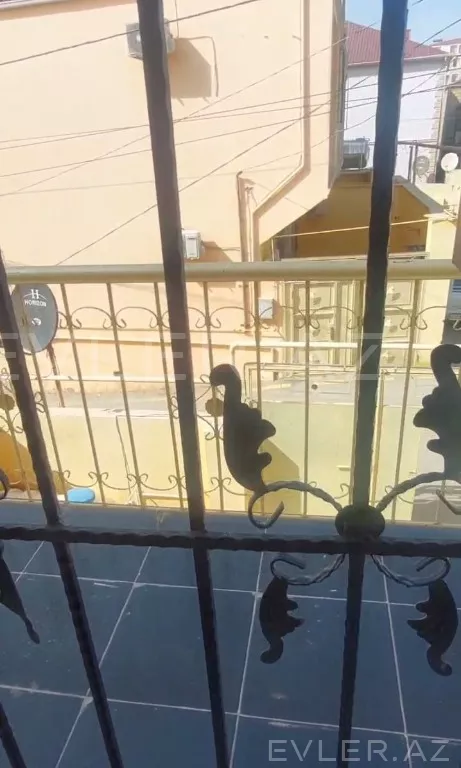 Satılır, həyət evi/villa