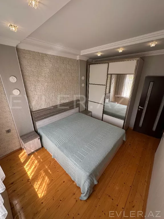 Satılır, həyət evi/villa