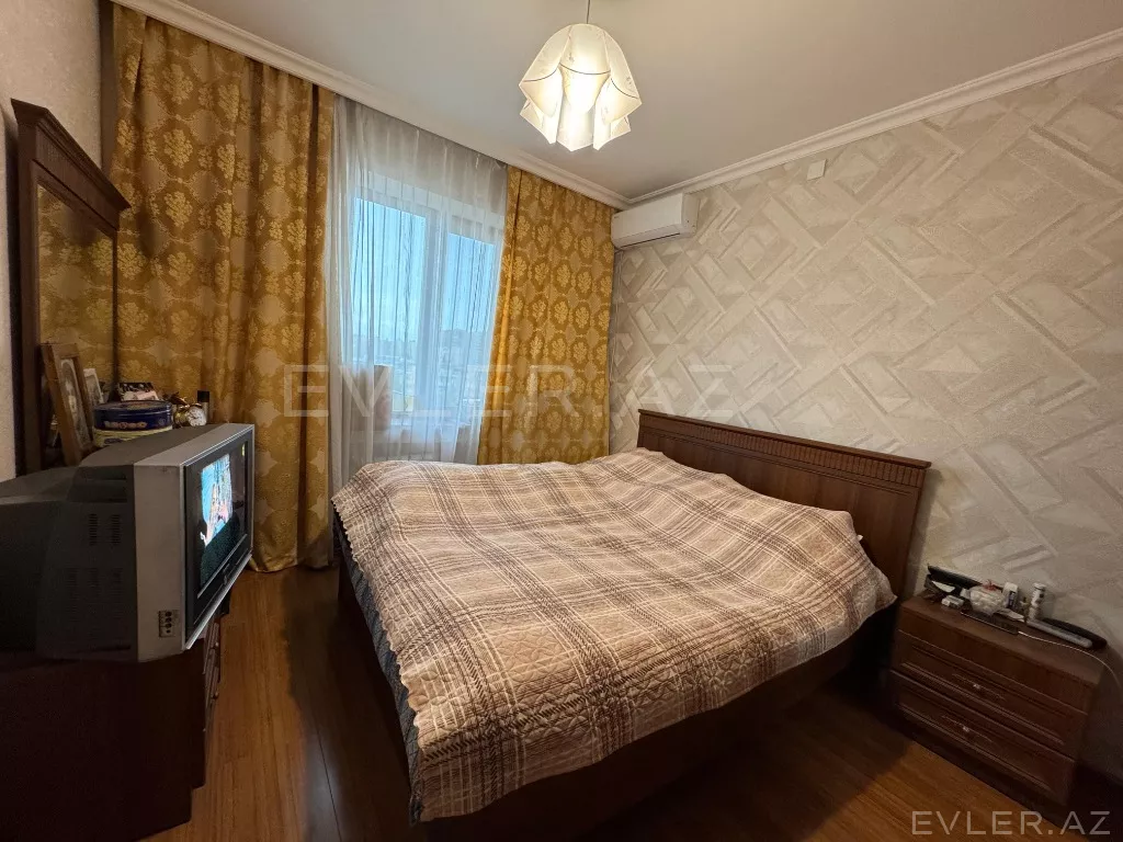 Satılır, köhnə tikili