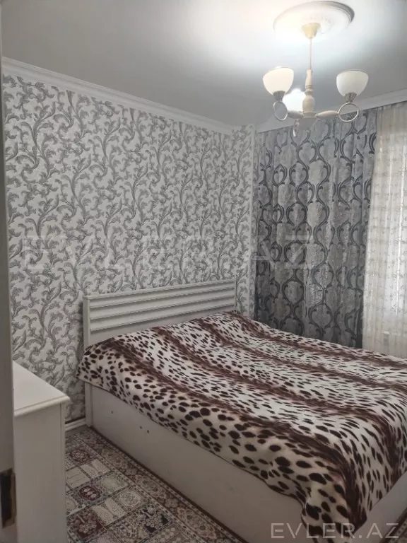 Satılır, köhnə tikili