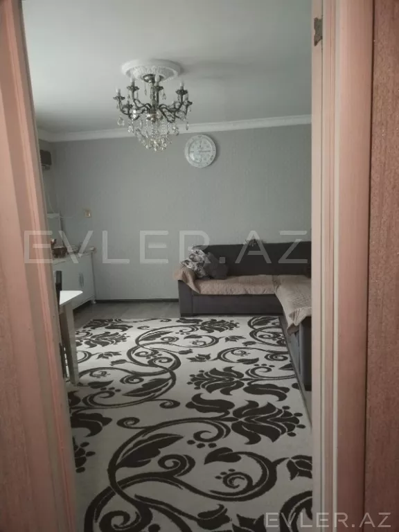 Satılır, köhnə tikili