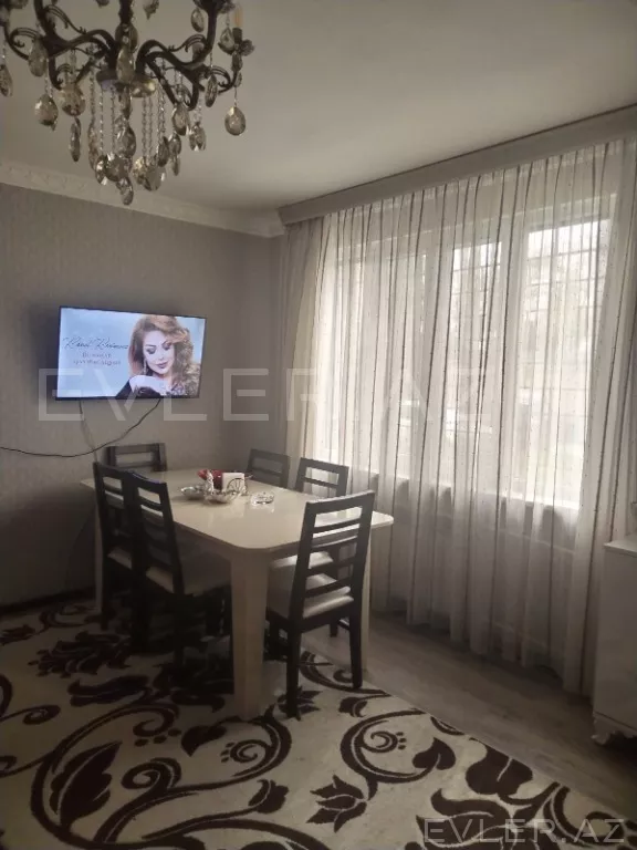 Satılır, köhnə tikili