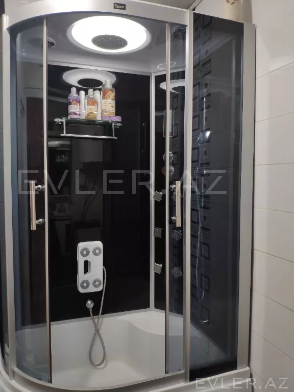 Aylıq, köhnə tikili