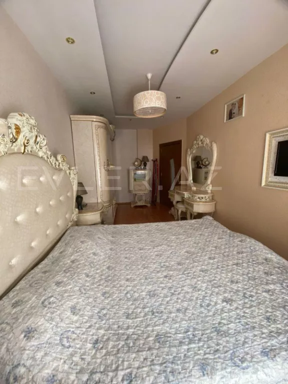 Satılır, yeni tikili