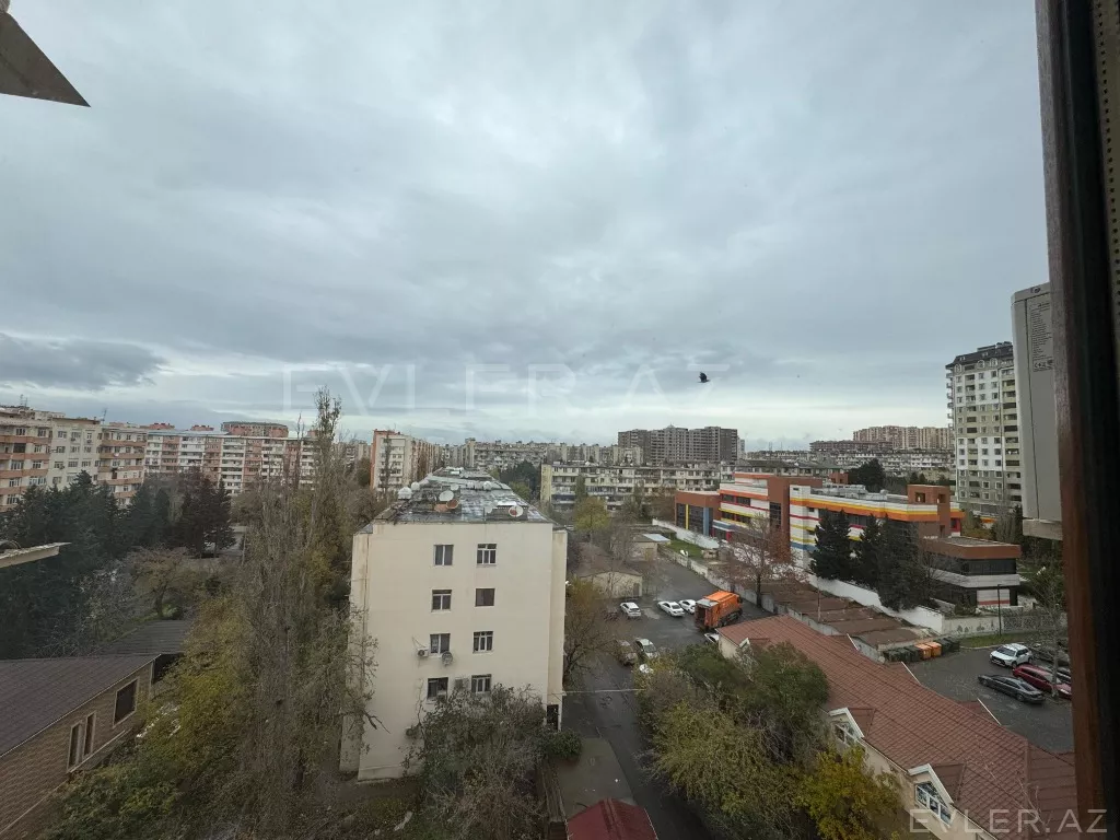Satılır, köhnə tikili