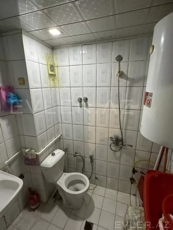 Satılır, köhnə tikili