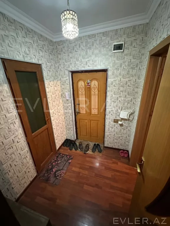 Satılır, köhnə tikili