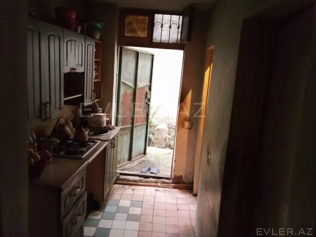 Satılır, həyət evi/villa